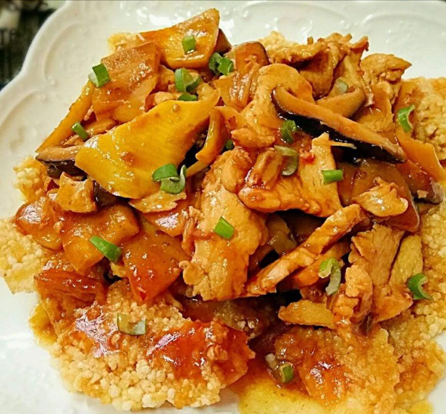 鍋巴肉片簡單又好吃，讓你愛上這樣一道獨特味道的美食