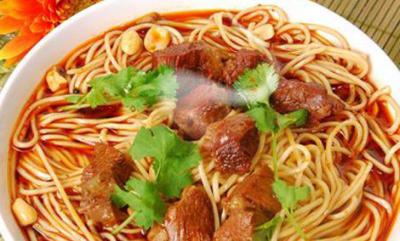每日早餐食譜 家常牛肉面，健康美味！