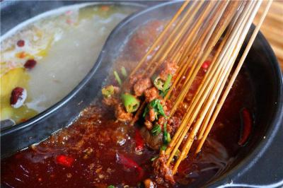 餐飲小吃培訓(xùn)創(chuàng)業(yè)，哪里可以學(xué)習(xí)串串香技術(shù)培訓(xùn)？