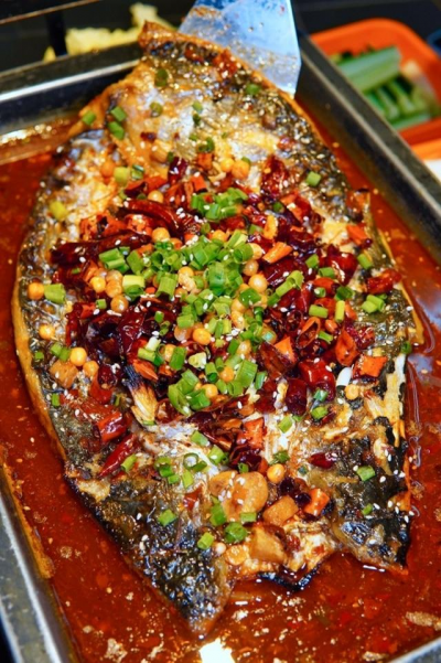 鐵板烤魚培訓(xùn)技術(shù)哪家好？成都烤魚技術(shù)培訓(xùn)班